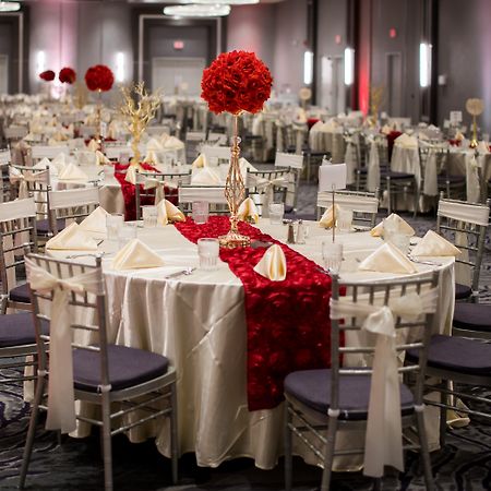 Holiday Inn Chicago Nw Crystal Lk Conv Ctr By Ihg Crystal Lake Εξωτερικό φωτογραφία