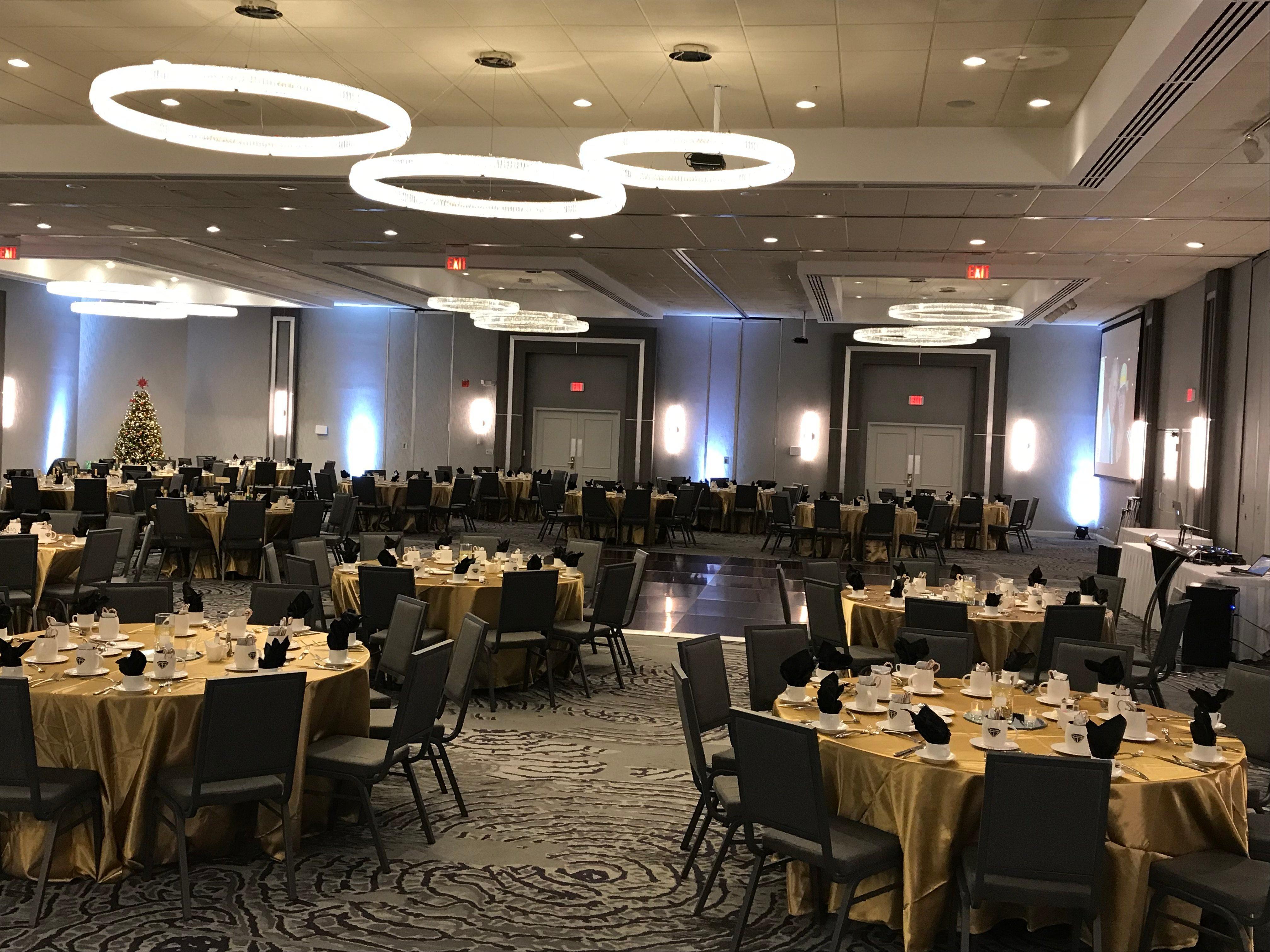 Holiday Inn Chicago Nw Crystal Lk Conv Ctr By Ihg Crystal Lake Εξωτερικό φωτογραφία