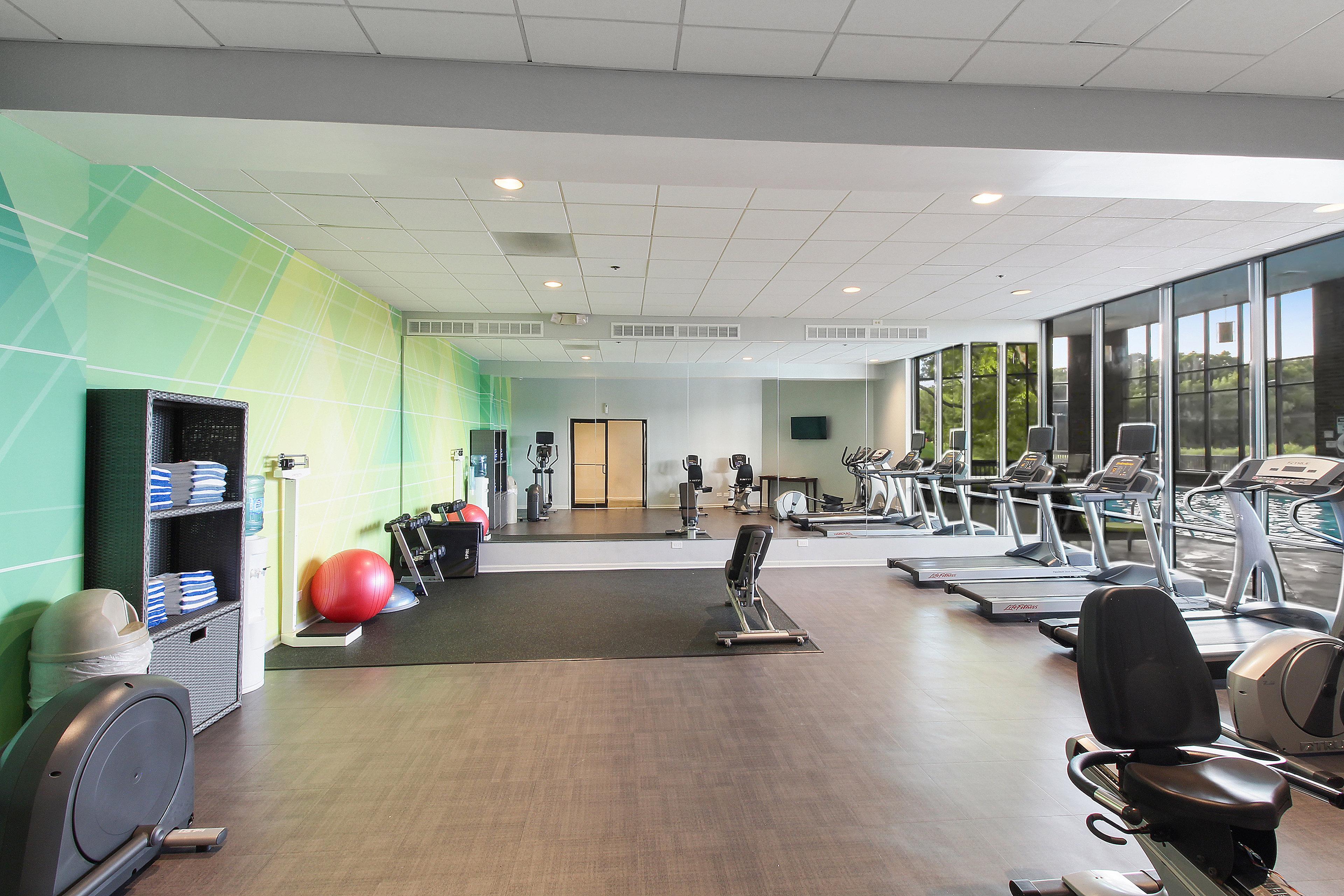Holiday Inn Chicago Nw Crystal Lk Conv Ctr By Ihg Crystal Lake Εξωτερικό φωτογραφία