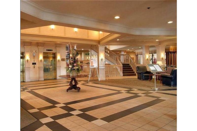 Holiday Inn Chicago Nw Crystal Lk Conv Ctr By Ihg Crystal Lake Εξωτερικό φωτογραφία